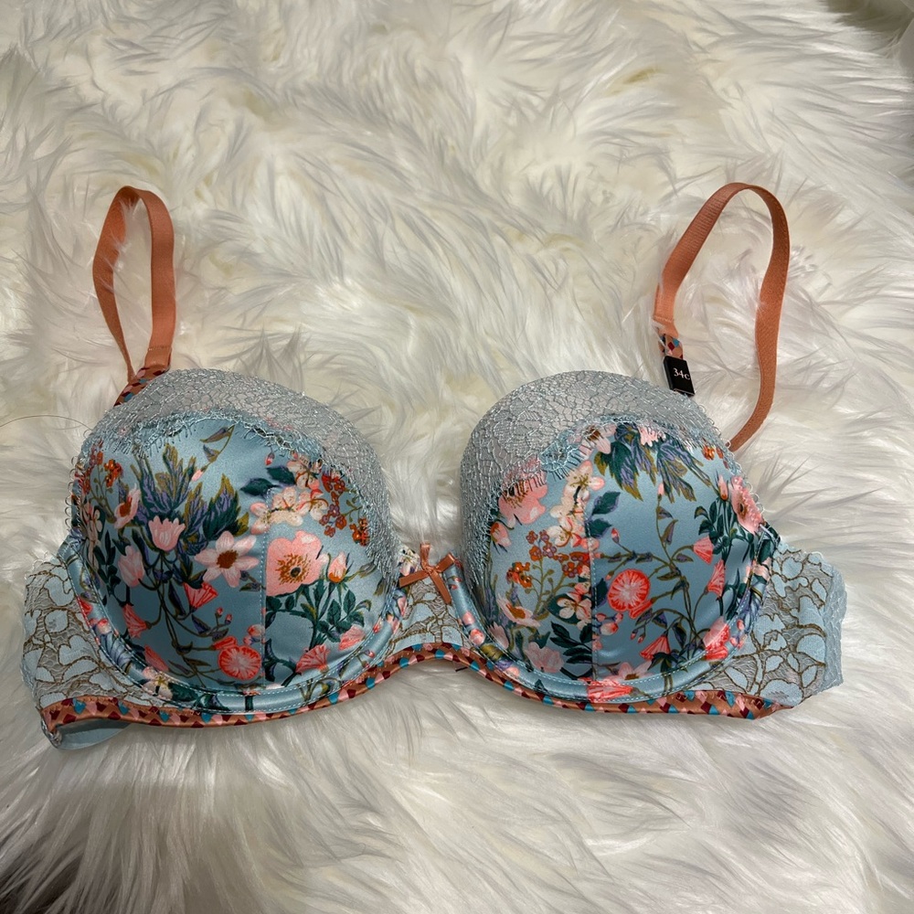 New Victoria secret blue floral lace bra 34c